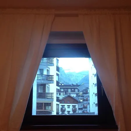 Bilocale Luminoso In Zona Centro * 布勒伊-切尔维尼亚